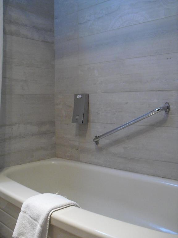Auberge La Diligence Dolbeau-Mistassini Habitación foto
